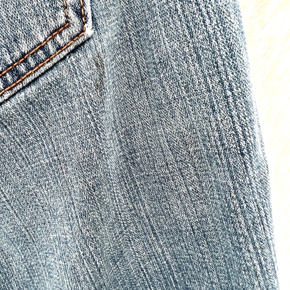 Levi’s 515 Bermuda Denim Cuffed Shorts size 8 - Picture 8 of 13